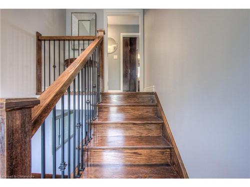 99 Bluerock Crescent, Cambridge, ON - Indoor Photo Showing Other Room