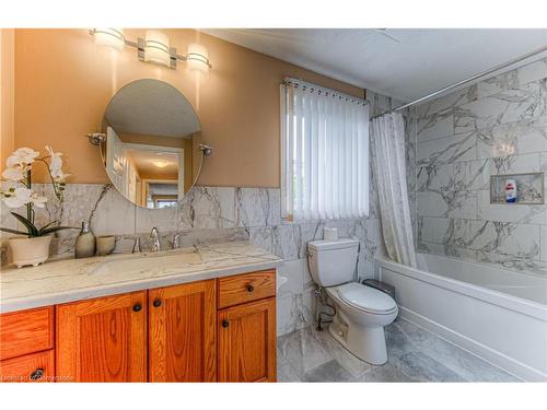 182 Hollyridge Crescent, Kitchener, ON - Indoor Photo Showing Bathroom