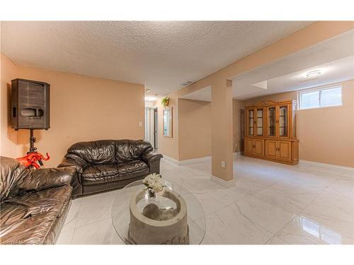 182 Hollyridge Crescent, Kitchener, ON - Indoor