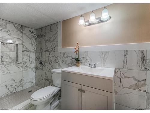 182 Hollyridge Crescent, Kitchener, ON - Indoor Photo Showing Bathroom