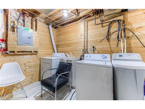 182 Hollyridge Crescent, Kitchener, ON - Indoor Photo Showing Laundry Room