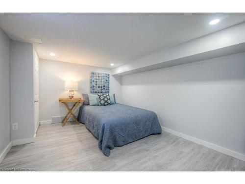 51 Crombie Street, Cambridge, ON - Indoor Photo Showing Bedroom