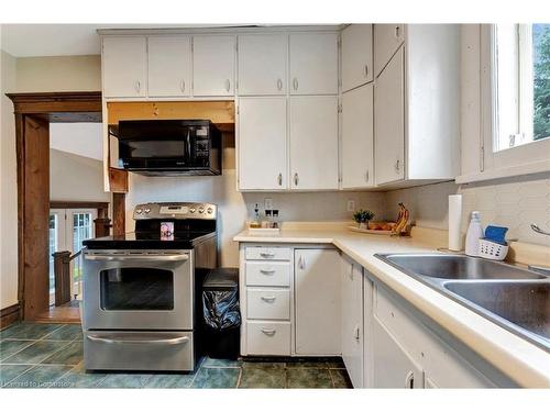 766 William Street, Cambridge, ON - Indoor Photo Showing Kitchen With Double Sink