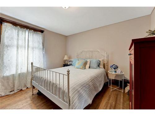 766 William Street, Cambridge, ON - Indoor Photo Showing Bedroom