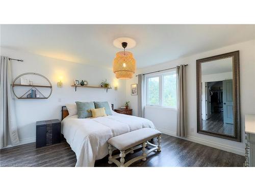 4097 Riverside St Street, Millbank, ON - Indoor Photo Showing Bedroom