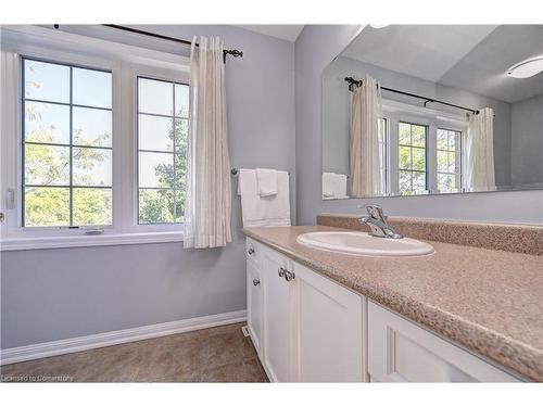 3-125 Black Bridge Road, Cambridge, ON - Indoor Photo Showing Bathroom