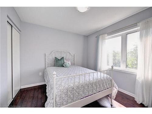 3-125 Black Bridge Road, Cambridge, ON - Indoor Photo Showing Bedroom