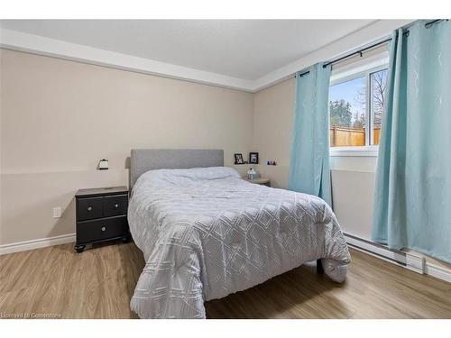 109 James Street S, St. Marys, ON - Indoor Photo Showing Bedroom