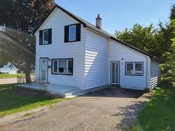 37 Elmwood Avenue  Cambridge, ON N1R 4Y3