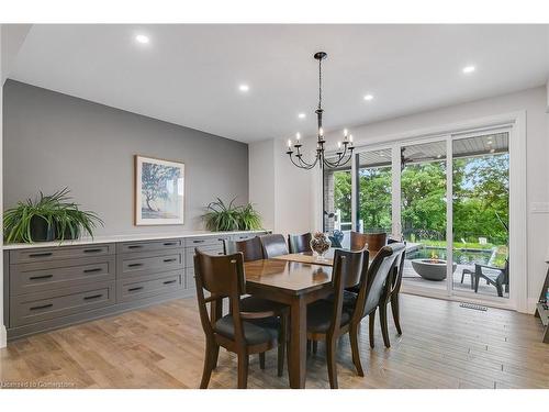 62 Roos Street, Kitchener, ON - Indoor Photo Showing Dining Room