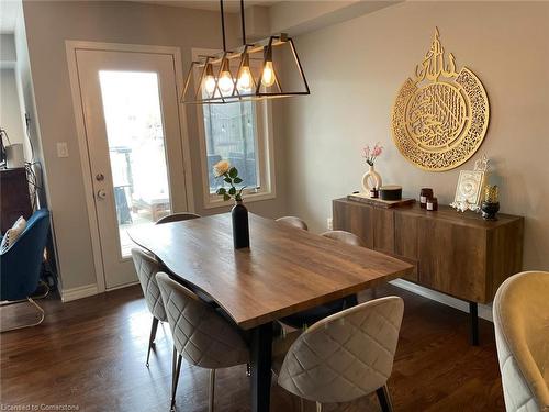 518 Goldenrod Lane, Kitchener, ON - Indoor Photo Showing Dining Room