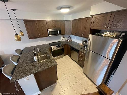 518 Goldenrod Lane, Kitchener, ON - Indoor Photo Showing Kitchen With Stainless Steel Kitchen With Double Sink