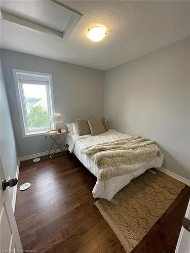 518 Goldenrod Lane, Kitchener, ON - Indoor Photo Showing Bedroom