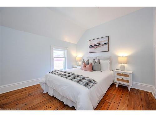 37 Merion Street, Guelph, ON - Indoor Photo Showing Bedroom