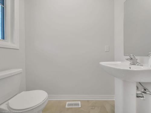 193 Leslie Davis Street, Ayr, ON - Indoor Photo Showing Bathroom