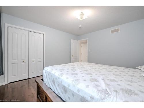 102 Flaherty Drive, Guelph, ON - Indoor Photo Showing Bedroom