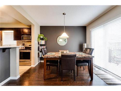 398 Sienna Crescent, Kitchener, ON - Indoor Photo Showing Dining Room