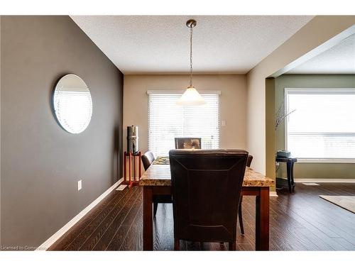 398 Sienna Crescent, Kitchener, ON - Indoor Photo Showing Dining Room