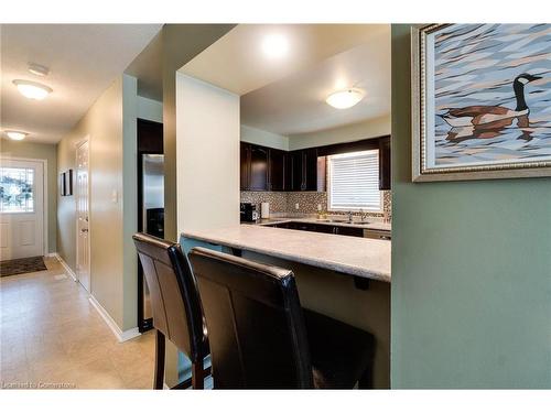 398 Sienna Crescent, Kitchener, ON - Indoor Photo Showing Kitchen