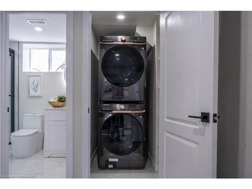 69 Clarke Street N, Woodstock, ON - Indoor Photo Showing Laundry Room