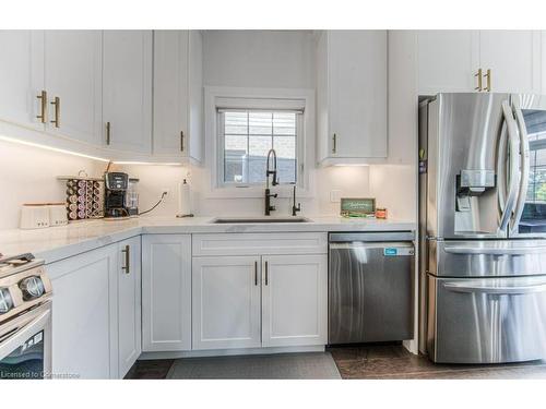 280 Chokecherry Crescent, Waterloo, ON - Indoor Photo Showing Kitchen With Stainless Steel Kitchen With Upgraded Kitchen