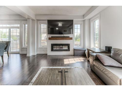 280 Chokecherry Crescent, Waterloo, ON - Indoor Photo Showing Living Room With Fireplace