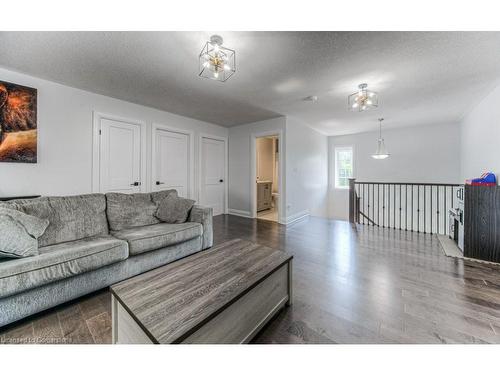 280 Chokecherry Crescent, Waterloo, ON - Indoor Photo Showing Living Room