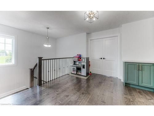 280 Chokecherry Crescent, Waterloo, ON - Indoor Photo Showing Other Room