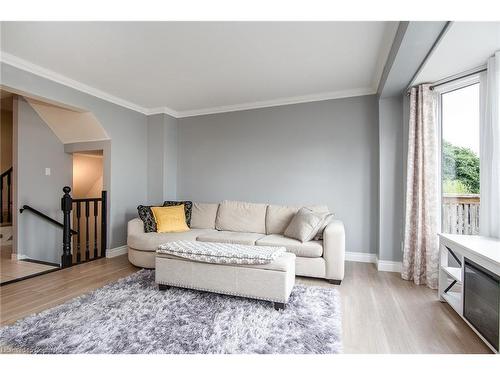 1-505 Oakvale Drive, Waterloo, ON - Indoor Photo Showing Living Room