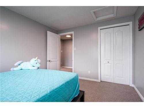 1-505 Oakvale Drive, Waterloo, ON - Indoor Photo Showing Bedroom