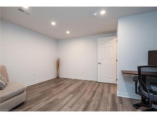 1-505 Oakvale Drive, Waterloo, ON - Indoor