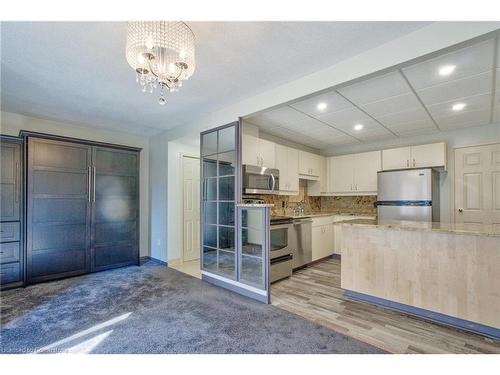 103-10 Ellen Street E, Kitchener, ON - Indoor Photo Showing Kitchen