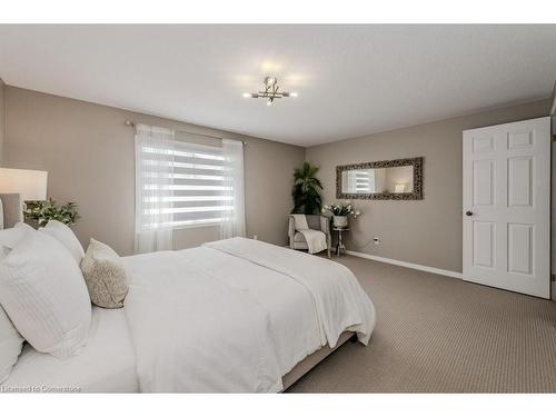 517 Peach Blossom Court, Kitchener, ON - Indoor Photo Showing Bedroom