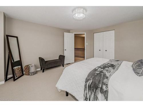 517 Peach Blossom Court, Kitchener, ON - Indoor Photo Showing Bedroom