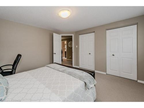 517 Peach Blossom Court, Kitchener, ON - Indoor Photo Showing Bedroom