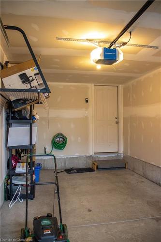 1187 Duke Street, Cambridge, ON - Indoor Photo Showing Garage