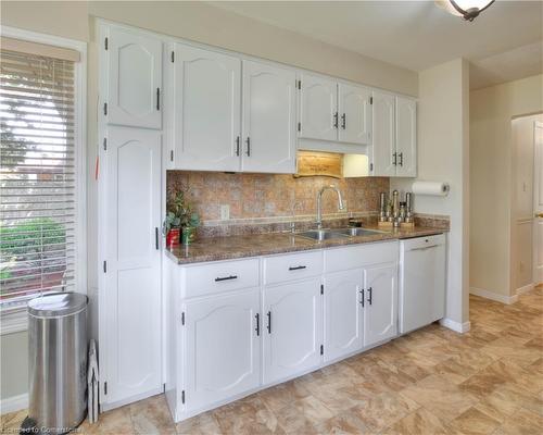 1135 Iroquois Crescent, Woodstock, ON - Indoor Photo Showing Kitchen With Double Sink