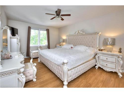 1135 Iroquois Crescent, Woodstock, ON - Indoor Photo Showing Bedroom