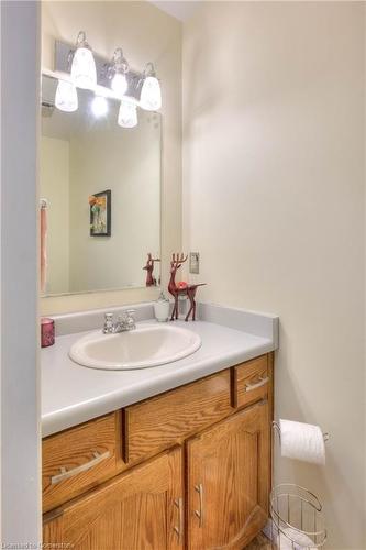 1135 Iroquois Crescent, Woodstock, ON - Indoor Photo Showing Bathroom