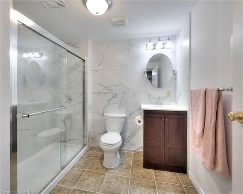 1135 Iroquois Crescent, Woodstock, ON - Indoor Photo Showing Bathroom