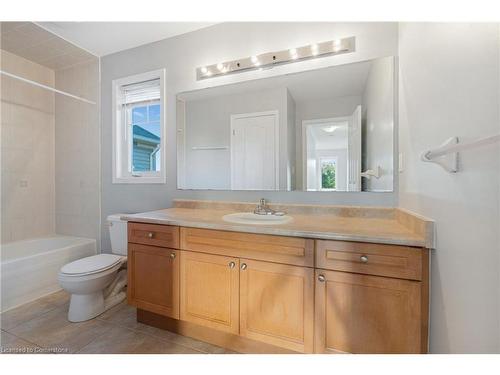 142 Emick Drive, Hamilton, ON - Indoor Photo Showing Bathroom