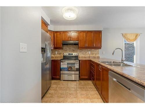 142 Emick Drive, Hamilton, ON - Indoor Photo Showing Kitchen With Double Sink