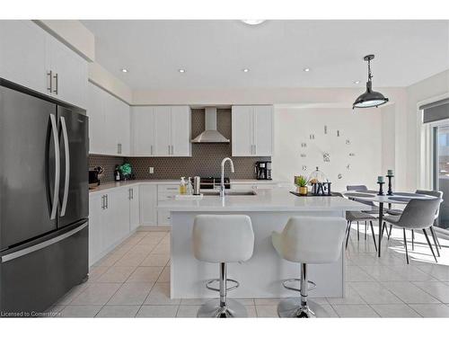 42 Gloria Street, Kitchener, ON - Indoor Photo Showing Kitchen With Upgraded Kitchen