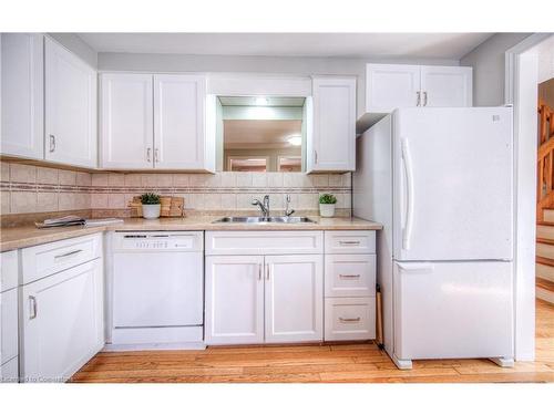 13-192 Alpine Road, Kitchener, ON - Indoor Photo Showing Kitchen With Double Sink