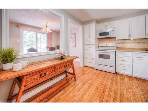 13-192 Alpine Road, Kitchener, ON - Indoor Photo Showing Kitchen