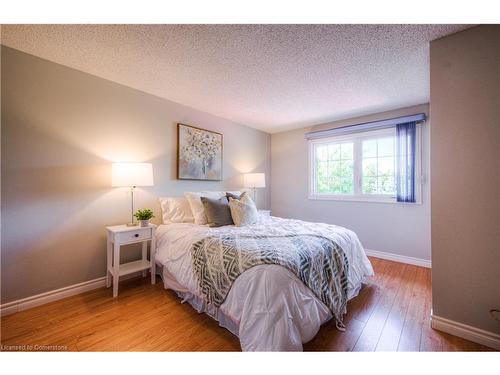 13-192 Alpine Road, Kitchener, ON - Indoor Photo Showing Bedroom