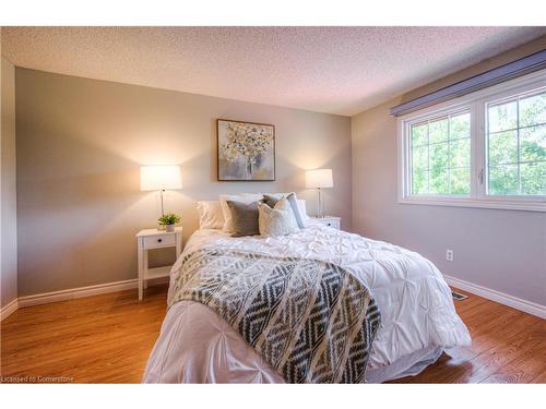 13-192 Alpine Road, Kitchener, ON - Indoor Photo Showing Bedroom