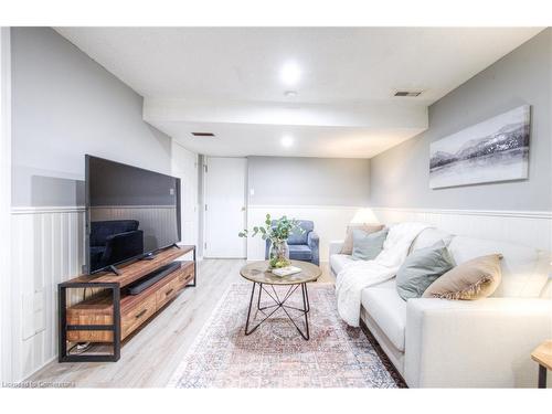 13-192 Alpine Road, Kitchener, ON - Indoor Photo Showing Living Room