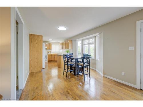 8 Munroe Crescent, Guelph, ON - Indoor Photo Showing Dining Room