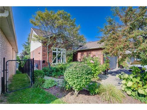 8 Munroe Crescent, Guelph, ON - Outdoor